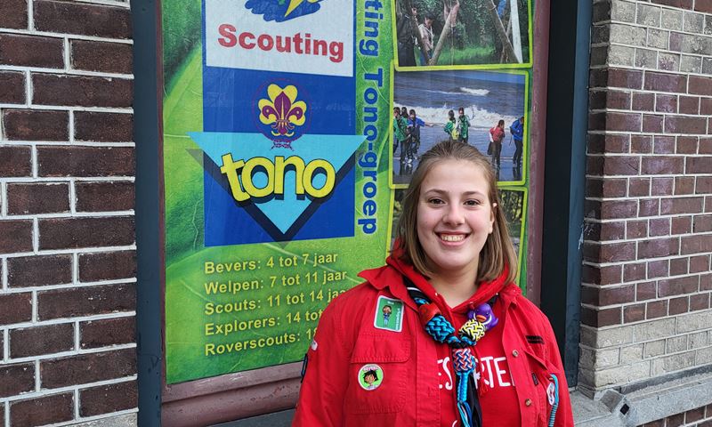 Jan Willem de Boer kwam op bezoek voor de Meidendag bij de bevers van de Scouting Tono-groep. Hij vroeg gelijk wat de plannen zijn nu Boerderij Landvreugd te koop staat